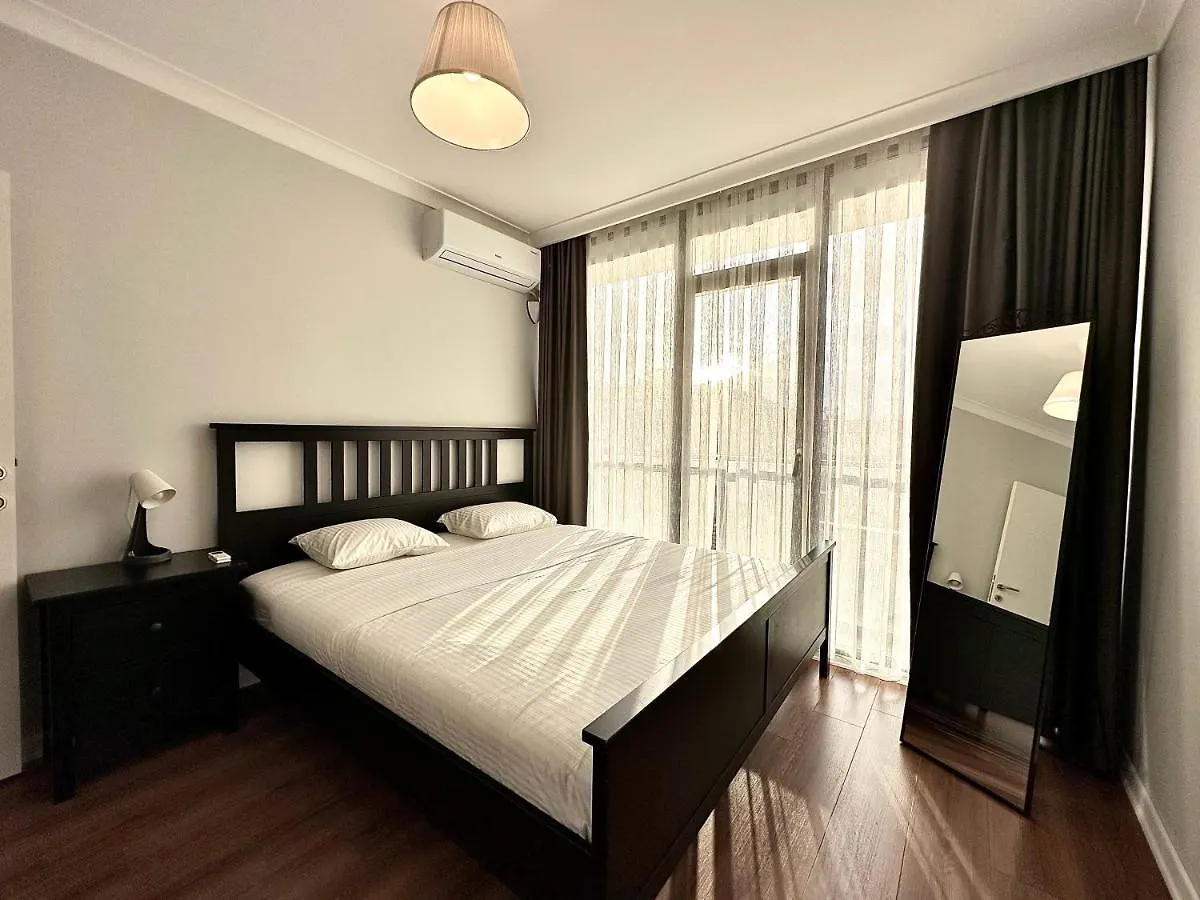 Apartment Sisli Modern Residence, 2 Bedroom Apartments, 250M Metro Station Istanbul